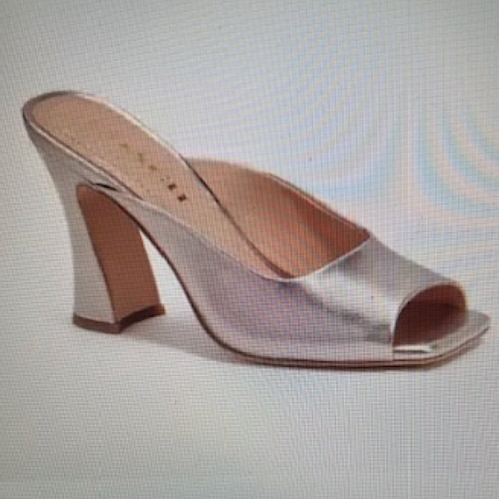 Coach Platinum Champagne Laurence Metallic Smooth Leather Upper Sandal - Picture 11 of 12